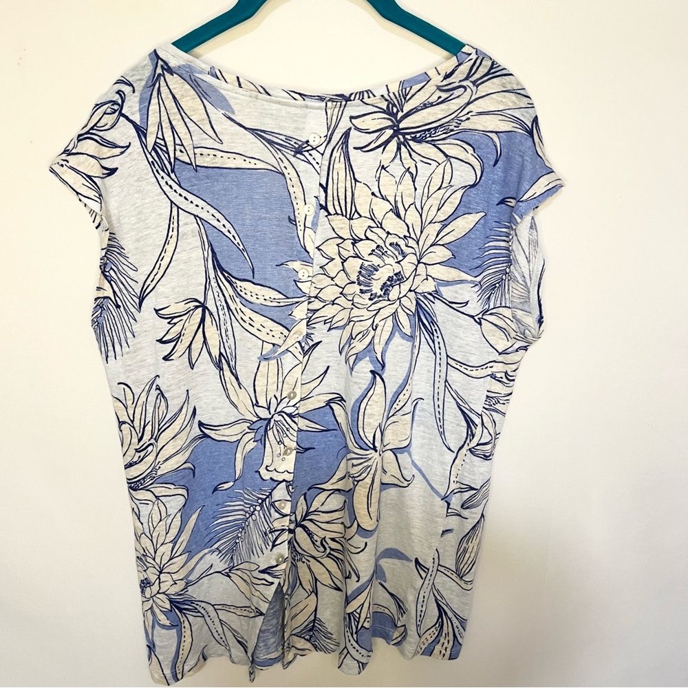 H HALSTON M 100% Linen Slub Knit Button back Top  Blue Beige Floral Women - Picture 5 of 8
